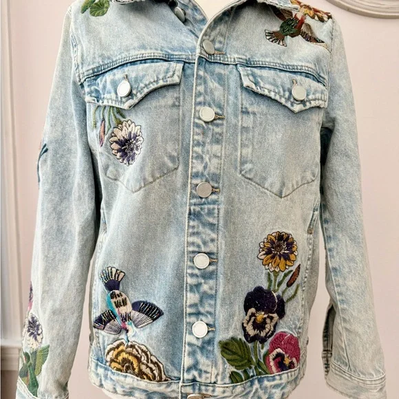 Blank NYC Embroidered hummingbird and floral embellished Denim Jacket M - Picture 6 of 10